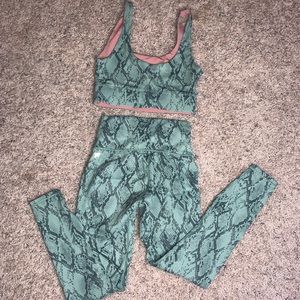 NWOT Fabletics matching set!